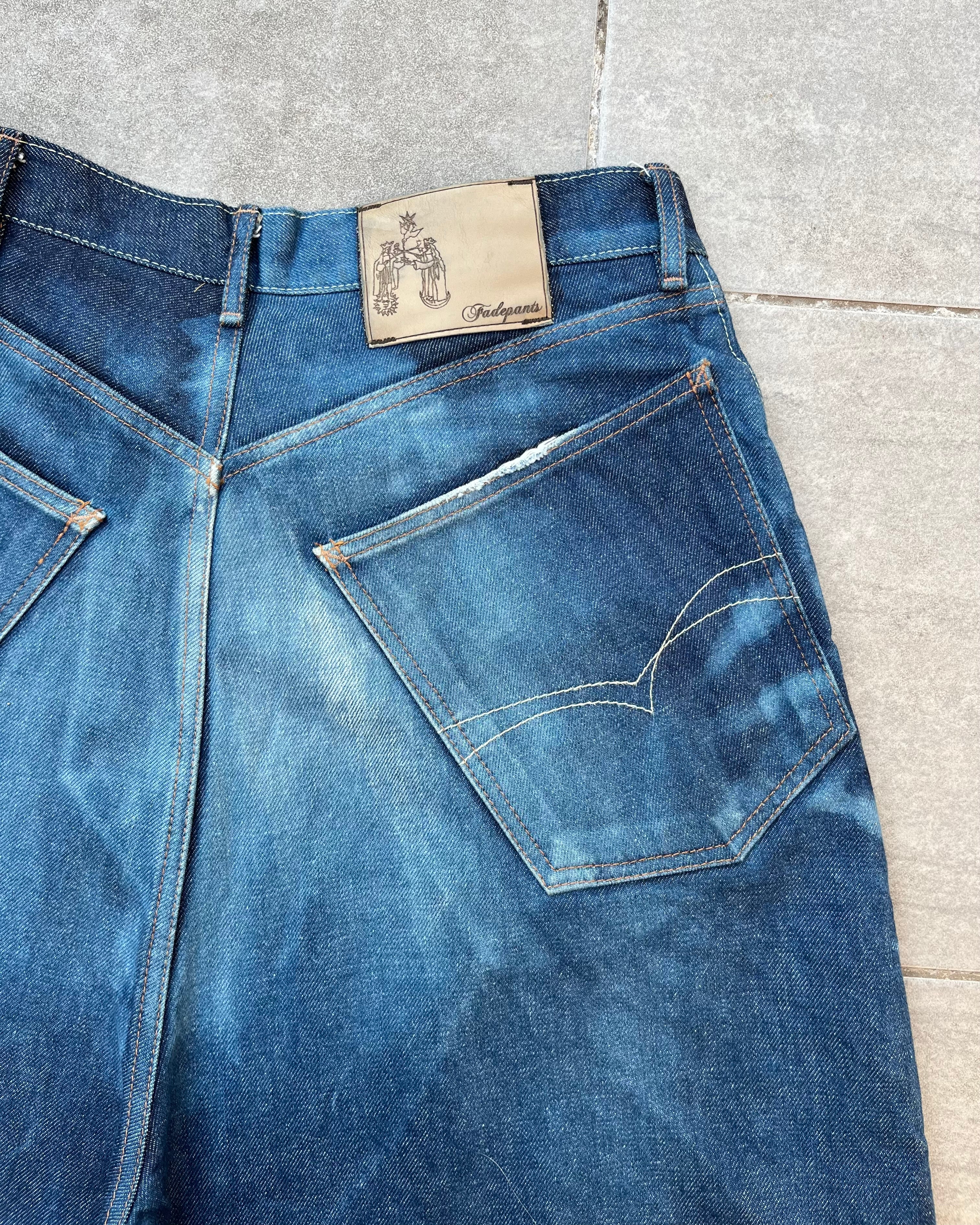 Super Baggy Jeans - Sadhana Jeans – fadepants Super Baggy Jeans - Sadhana Jeans – fadepants